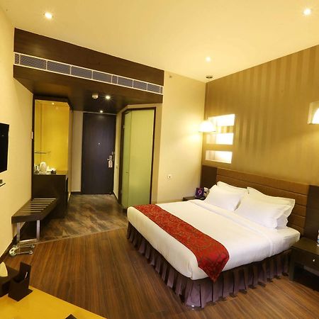Five Elements Hotels Delhi- North Avenue New Delhi Bagian luar foto