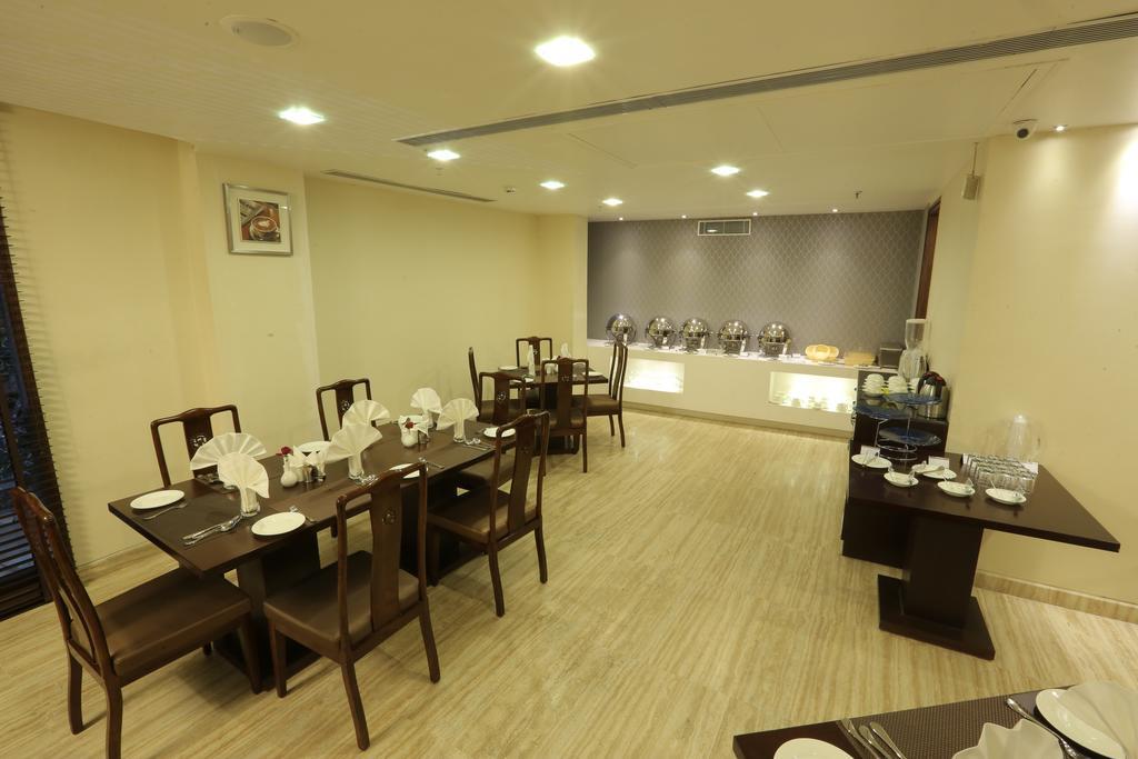 Five Elements Hotels Delhi- North Avenue New Delhi Bagian luar foto