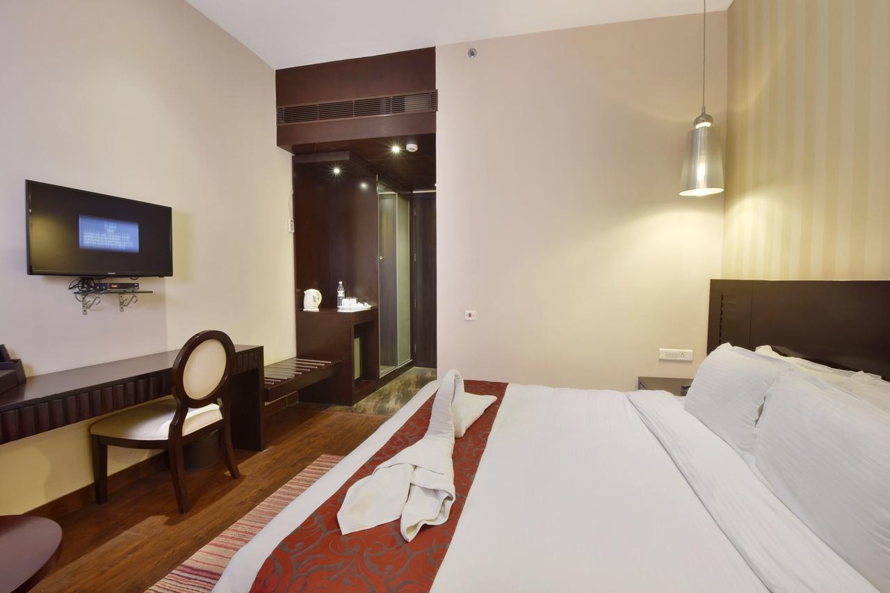 Five Elements Hotels Delhi- North Avenue New Delhi Bagian luar foto