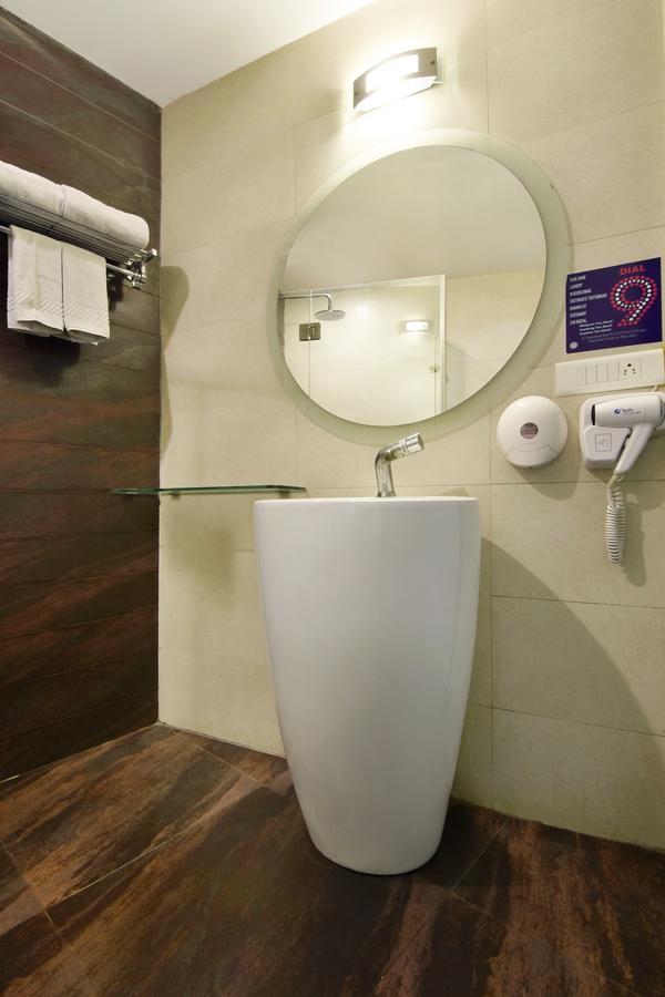 Five Elements Hotels Delhi- North Avenue New Delhi Bagian luar foto