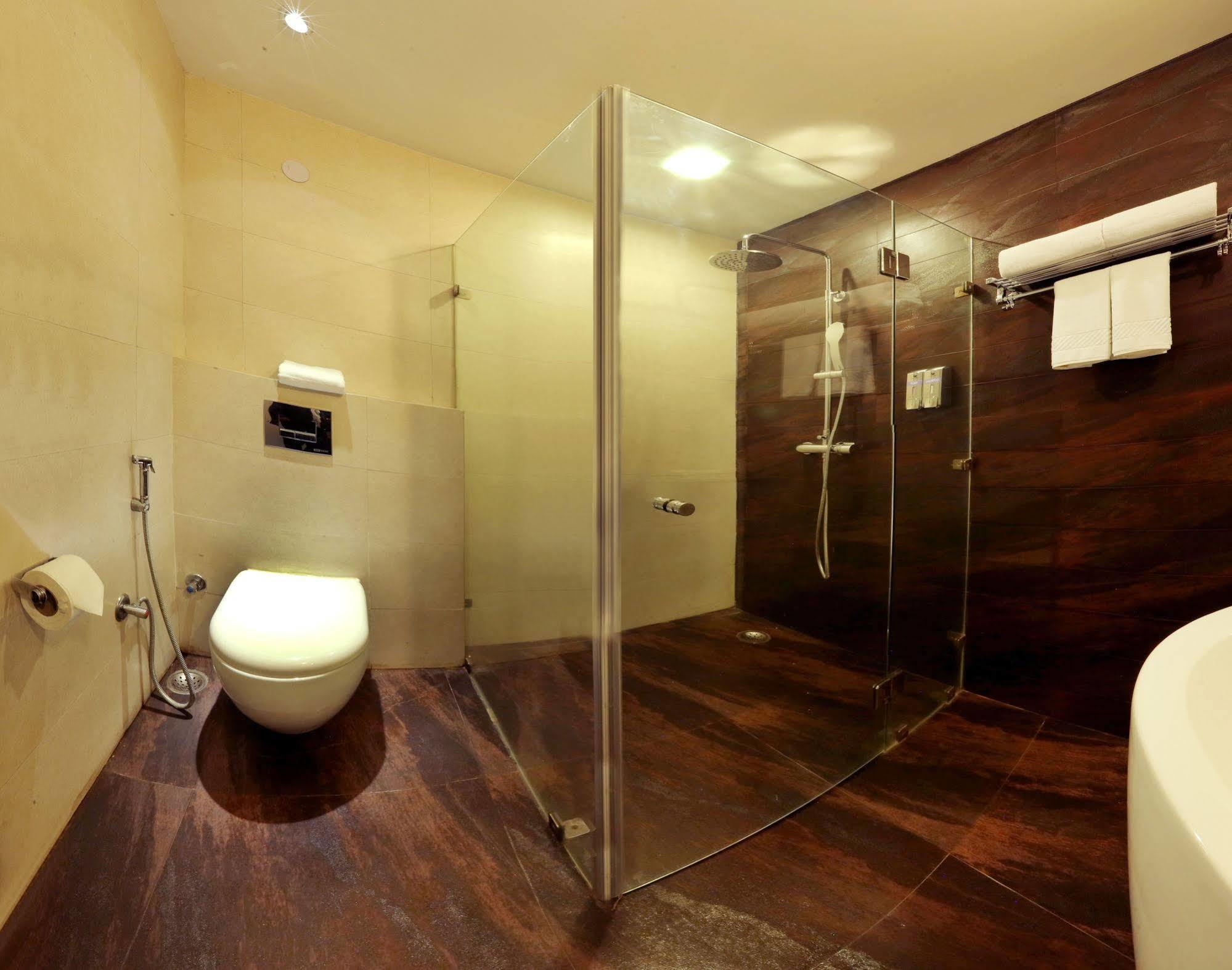 Five Elements Hotels Delhi- North Avenue New Delhi Bagian luar foto